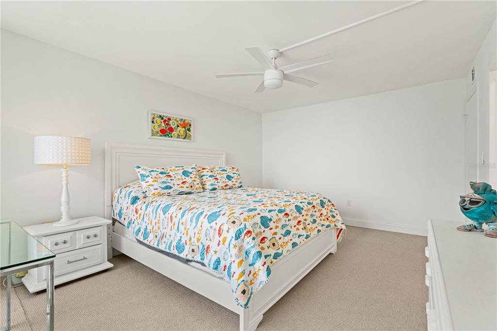 For Sale: $419,000 (2 beds, 2 baths, 1581 Square Feet)