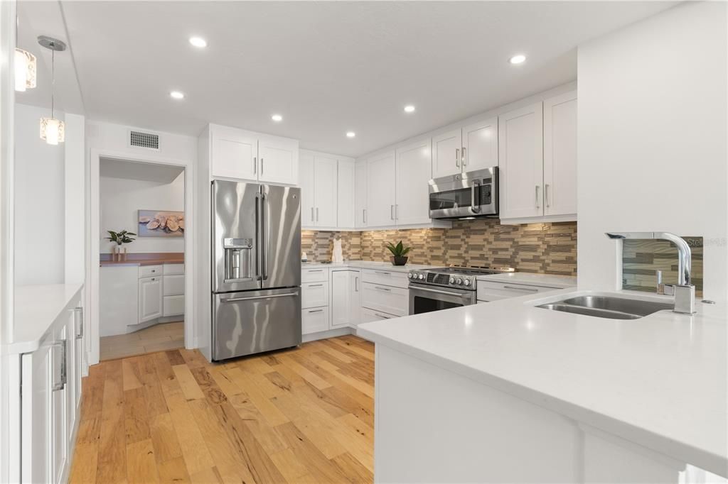 For Sale: $419,000 (2 beds, 2 baths, 1581 Square Feet)