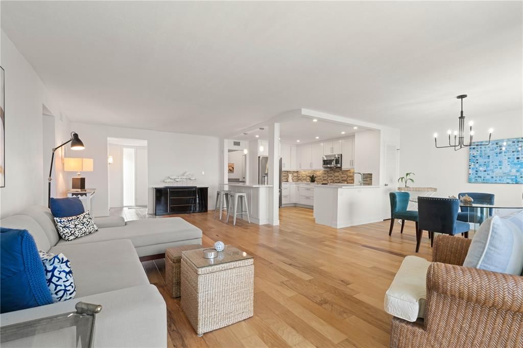 For Sale: $419,000 (2 beds, 2 baths, 1581 Square Feet)