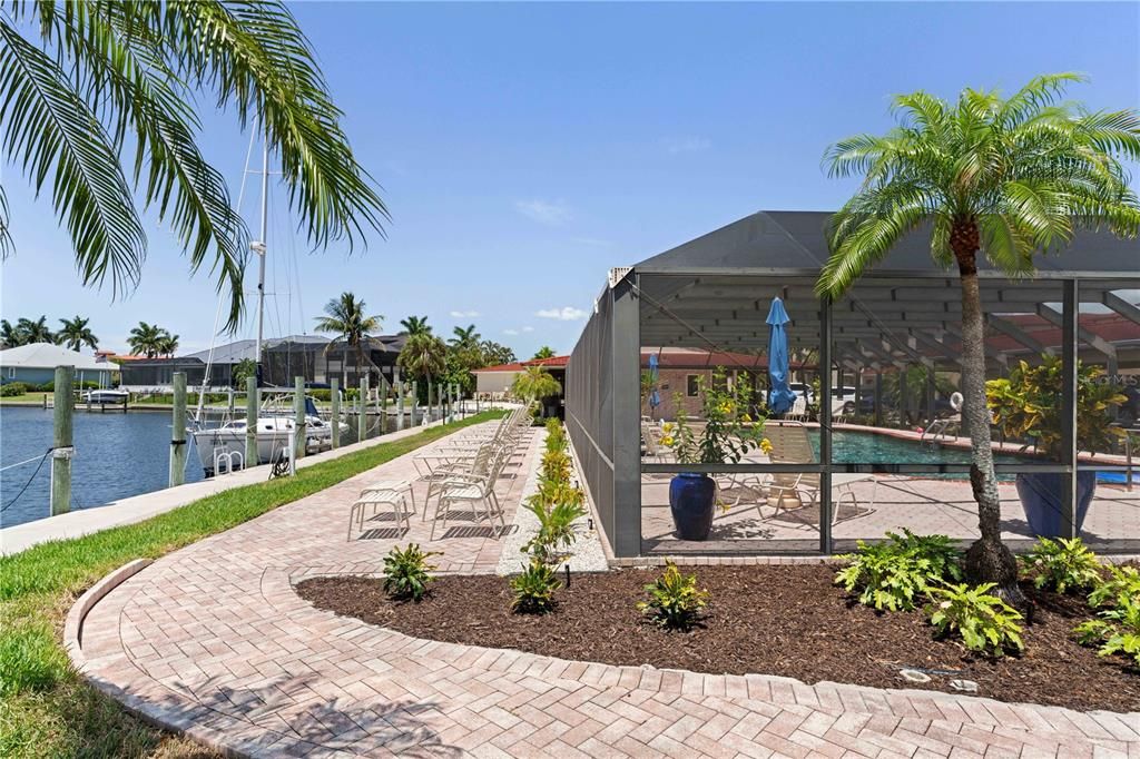 For Sale: $419,000 (2 beds, 2 baths, 1581 Square Feet)