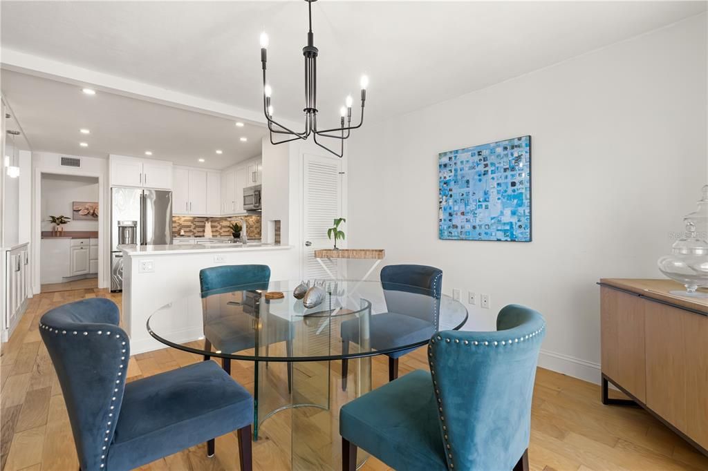 For Sale: $419,000 (2 beds, 2 baths, 1581 Square Feet)