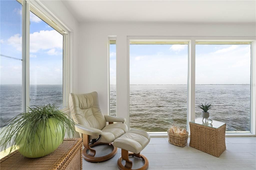 For Sale: $419,000 (2 beds, 2 baths, 1581 Square Feet)