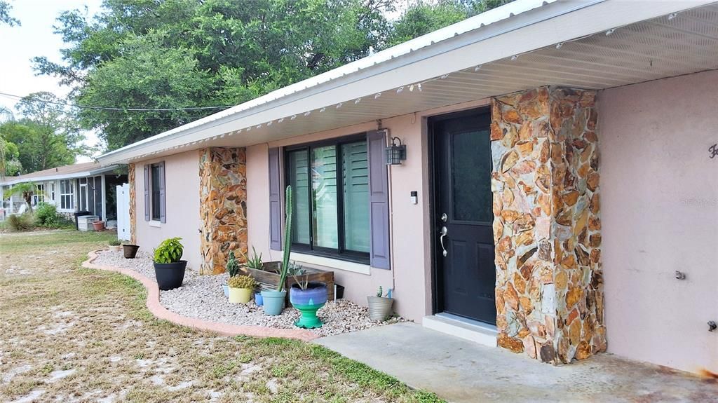 На продажу: $329,900 (2 спален, 2 ванн, 1134 Квадратных фут)