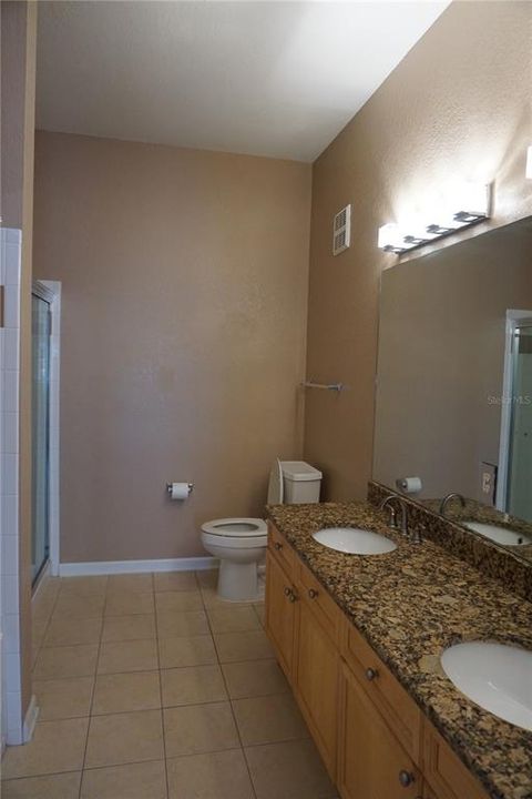 В аренду: $1,725 (2 спален, 2 ванн, 1261 Квадратных фут)