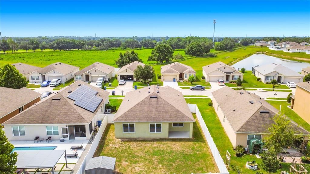 For Rent: $1,900 (3 beds, 2 baths, 1690 Square Feet)