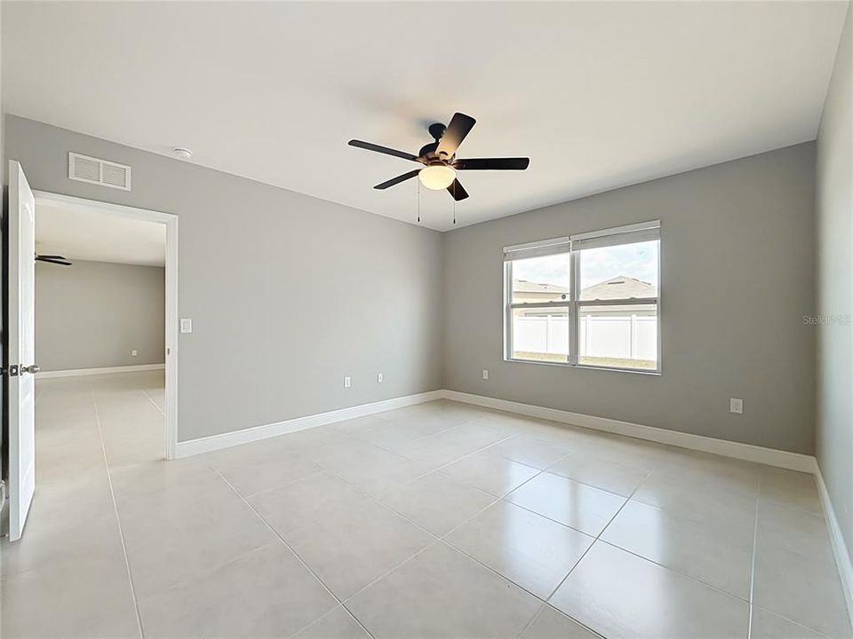 For Rent: $1,900 (3 beds, 2 baths, 1690 Square Feet)