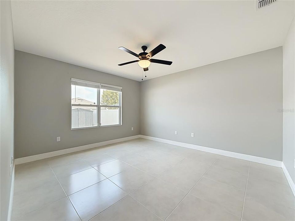 For Rent: $1,900 (3 beds, 2 baths, 1690 Square Feet)