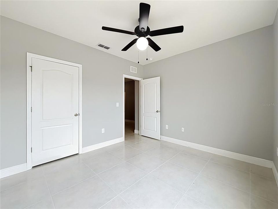For Rent: $1,900 (3 beds, 2 baths, 1690 Square Feet)