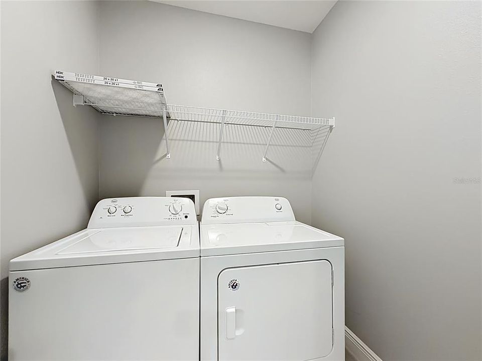 For Rent: $1,900 (3 beds, 2 baths, 1690 Square Feet)