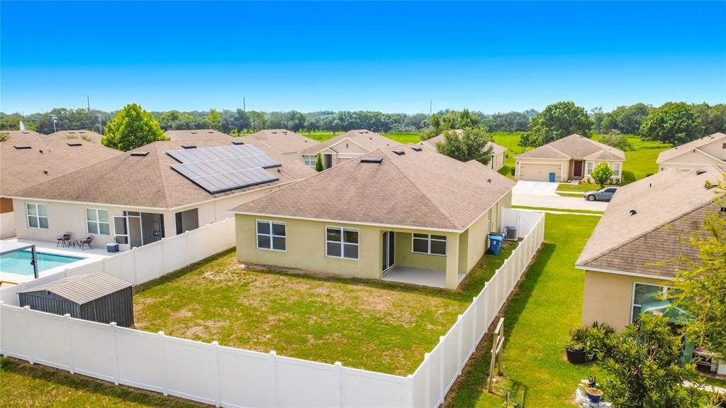 For Rent: $1,900 (3 beds, 2 baths, 1690 Square Feet)