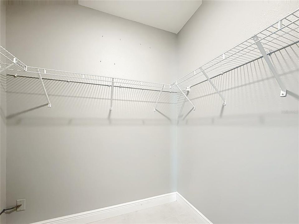 For Rent: $1,900 (3 beds, 2 baths, 1690 Square Feet)