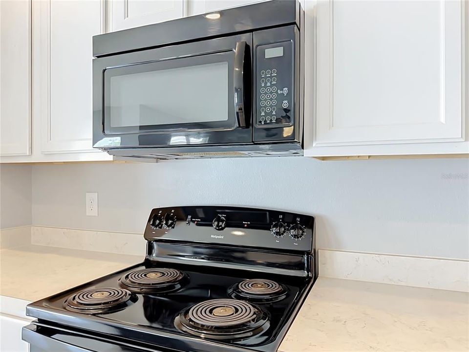 For Rent: $1,900 (3 beds, 2 baths, 1690 Square Feet)