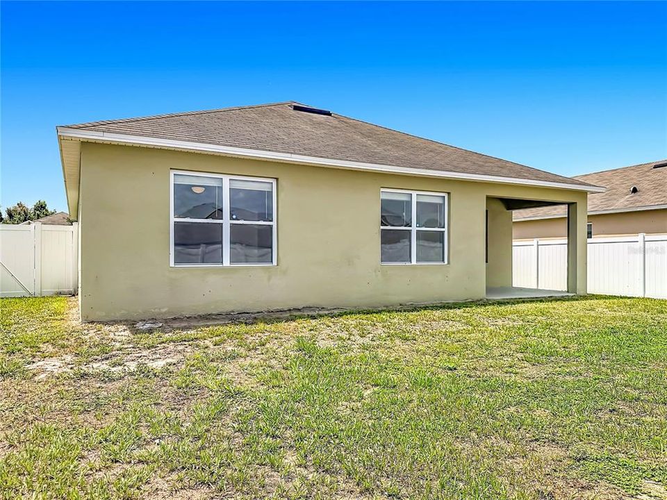 For Rent: $1,900 (3 beds, 2 baths, 1690 Square Feet)
