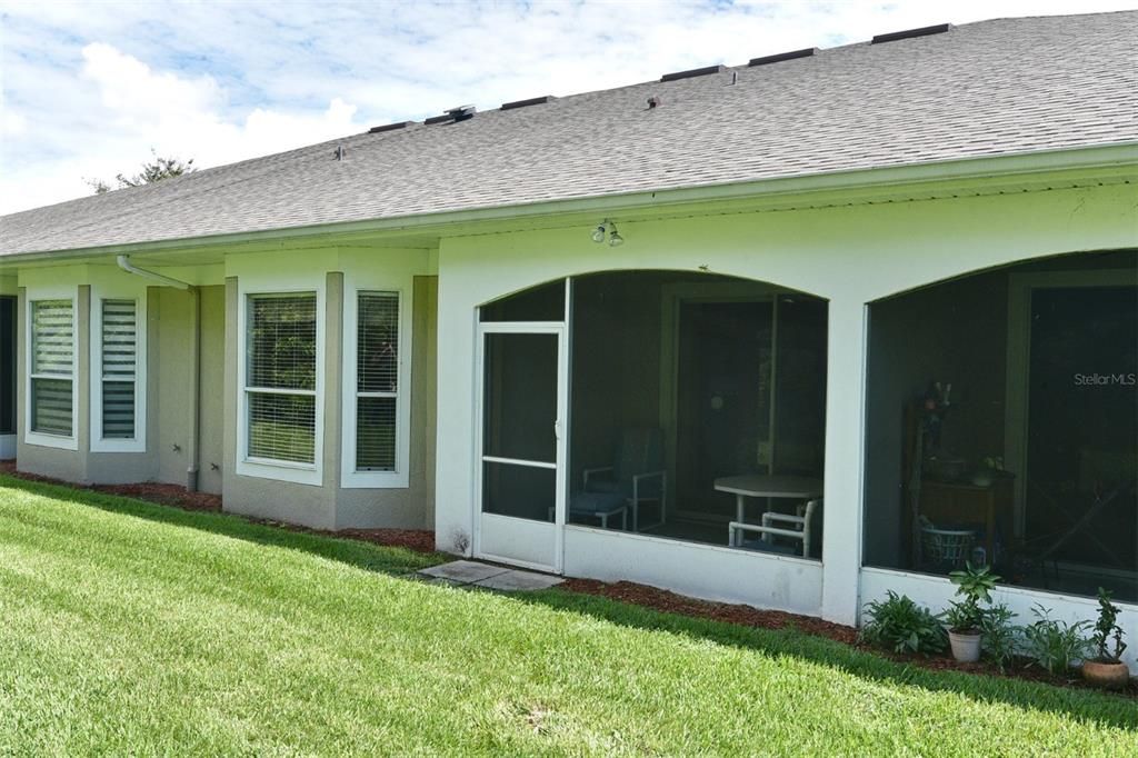 For Sale: $325,000 (2 beds, 2 baths, 1512 Square Feet)