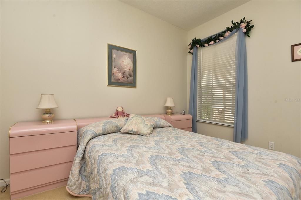 For Sale: $325,000 (2 beds, 2 baths, 1512 Square Feet)