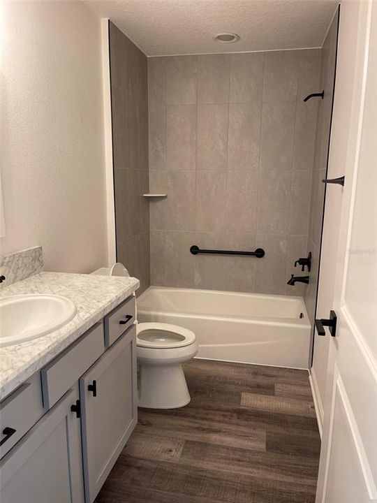 En Venta: $429,900 (3 camas, 2 baños, 1500 Pies cuadrados)