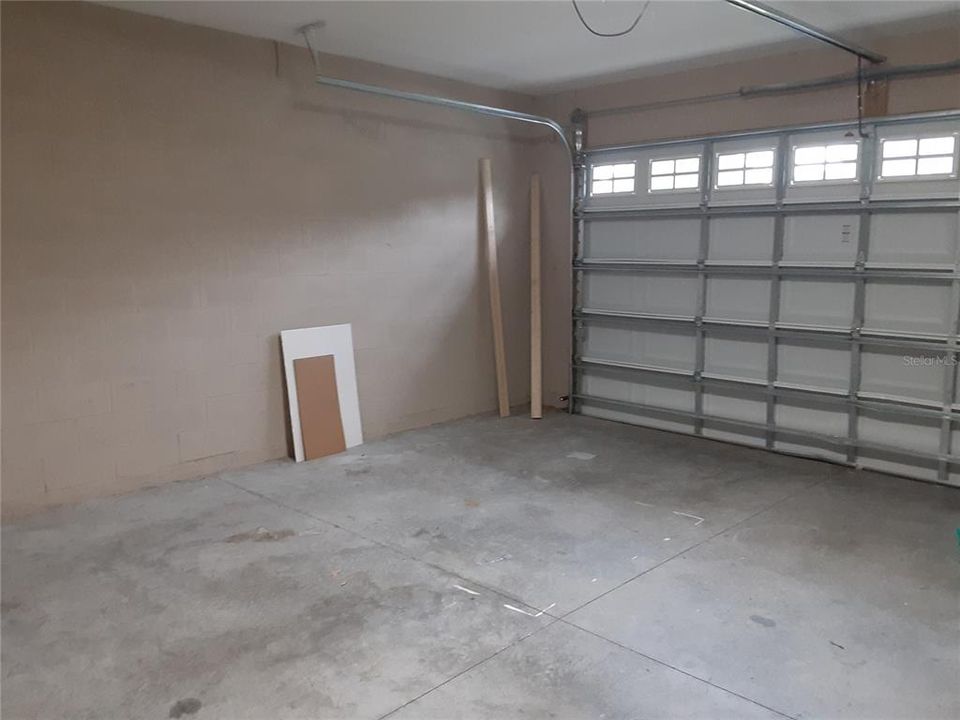 For Rent: $1,950 (3 beds, 2 baths, 1804 Square Feet)