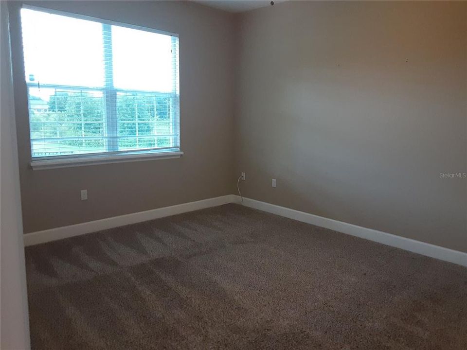 For Rent: $1,950 (3 beds, 2 baths, 1804 Square Feet)