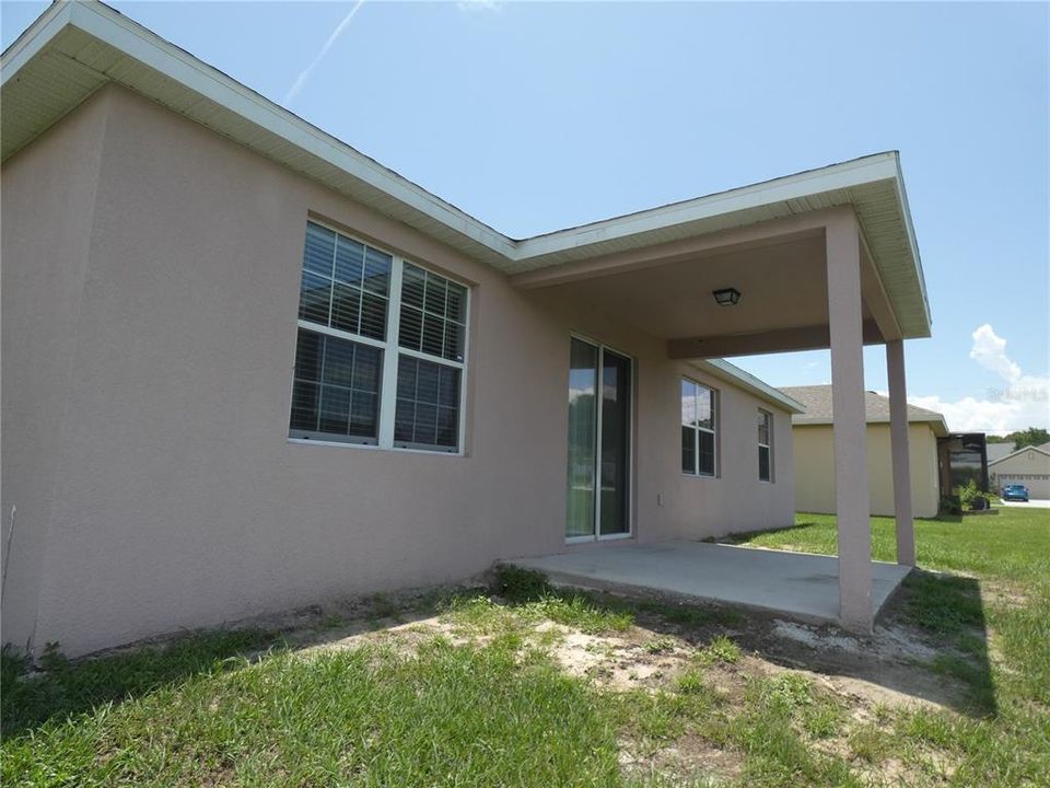 For Rent: $1,950 (3 beds, 2 baths, 1804 Square Feet)