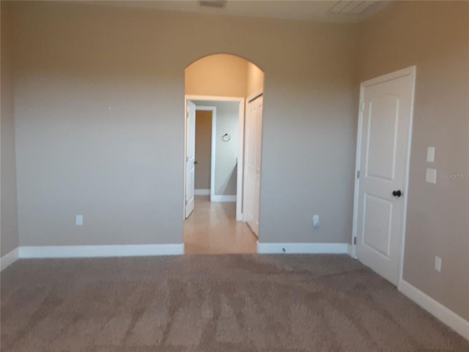 For Rent: $1,950 (3 beds, 2 baths, 1804 Square Feet)