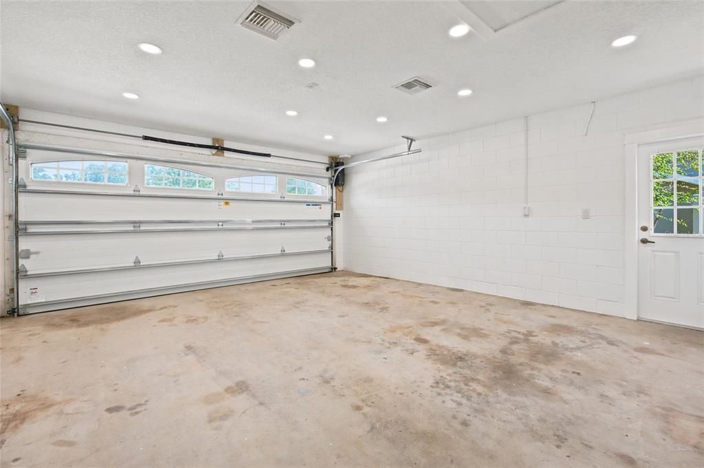 En Venta: $349,900 (4 camas, 2 baños, 1604 Pies cuadrados)