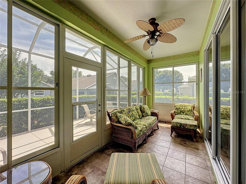 For Sale: $359,000 (2 beds, 2 baths, 1975 Square Feet)