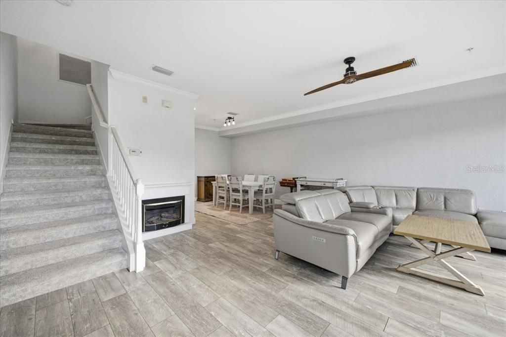 For Sale: $318,000 (4 beds, 3 baths, 2604 Square Feet)