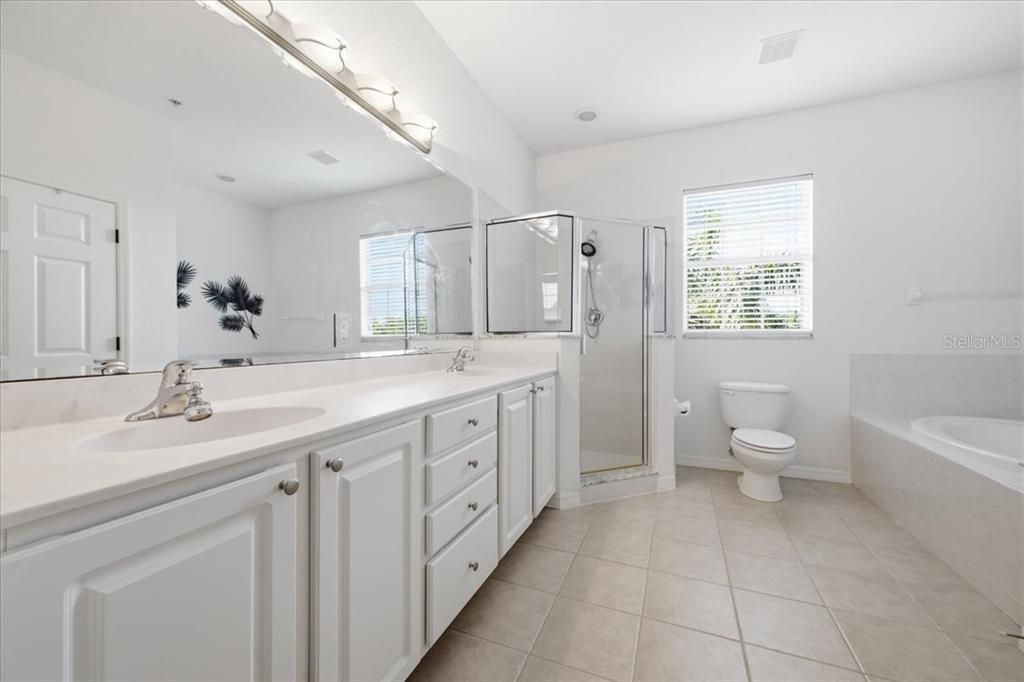 For Sale: $318,000 (4 beds, 3 baths, 2604 Square Feet)