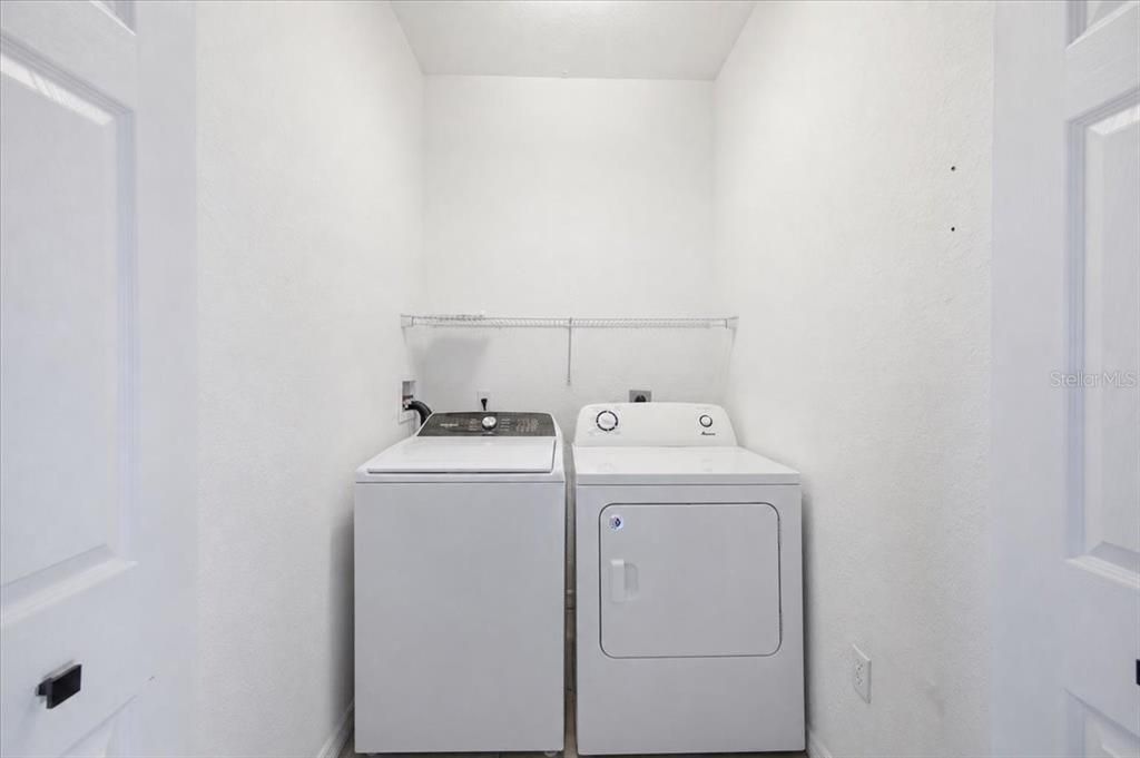 For Sale: $318,000 (4 beds, 3 baths, 2604 Square Feet)