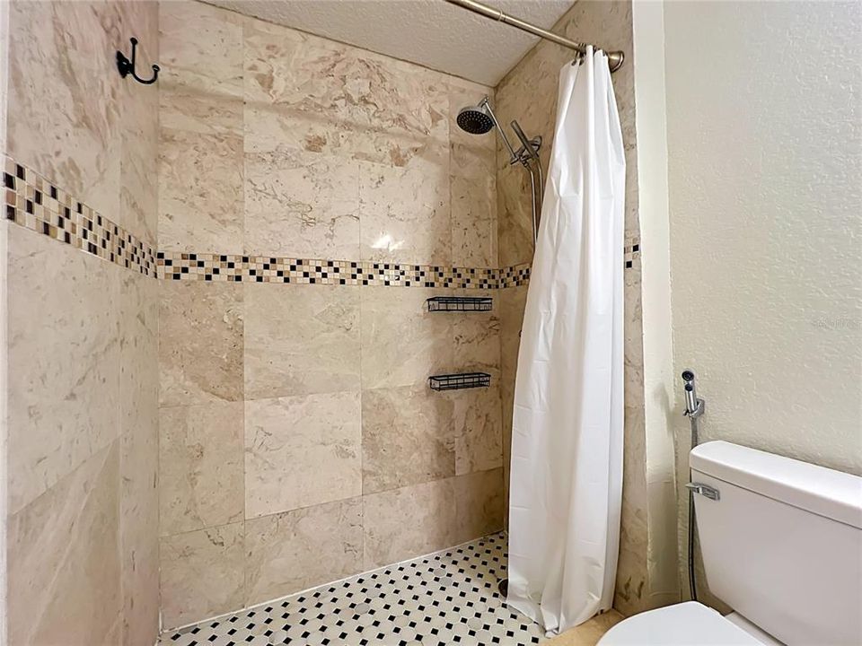 На продажу: $525,000 (3 спален, 2 ванн, 1834 Квадратных фут)