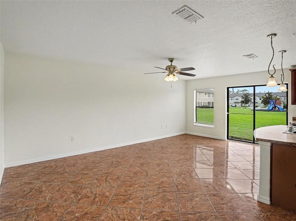For Sale: $259,900 (3 beds, 2 baths, 1561 Square Feet)