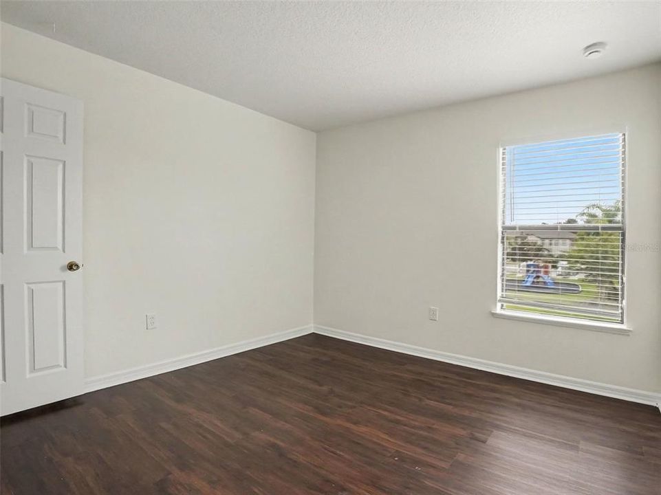 For Sale: $259,900 (3 beds, 2 baths, 1561 Square Feet)