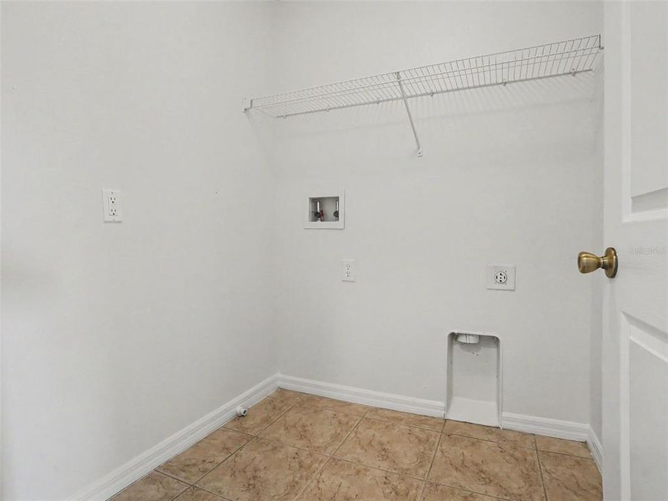 For Sale: $259,900 (3 beds, 2 baths, 1561 Square Feet)