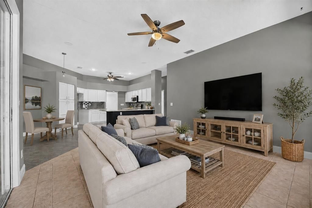 For Sale: $489,900 (4 beds, 2 baths, 2183 Square Feet)