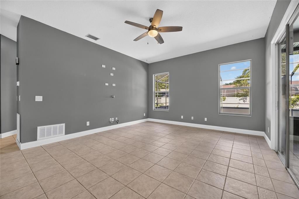 For Sale: $489,900 (4 beds, 2 baths, 2183 Square Feet)
