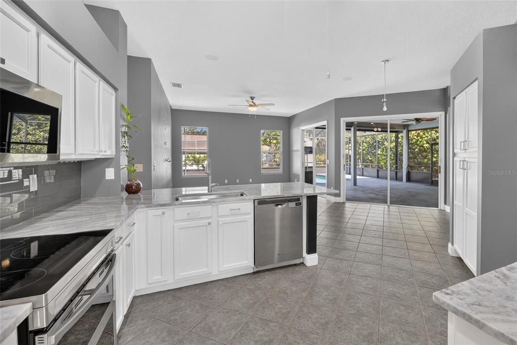 For Sale: $489,900 (4 beds, 2 baths, 2183 Square Feet)