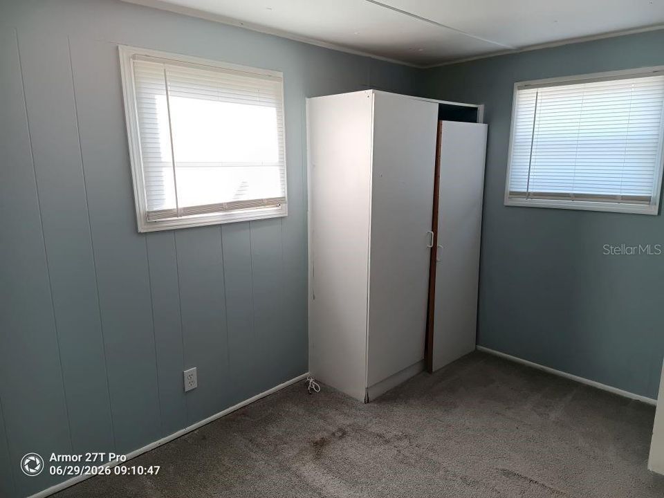 For Sale: $90,000 (2 beds, 1 baths, 672 Square Feet)