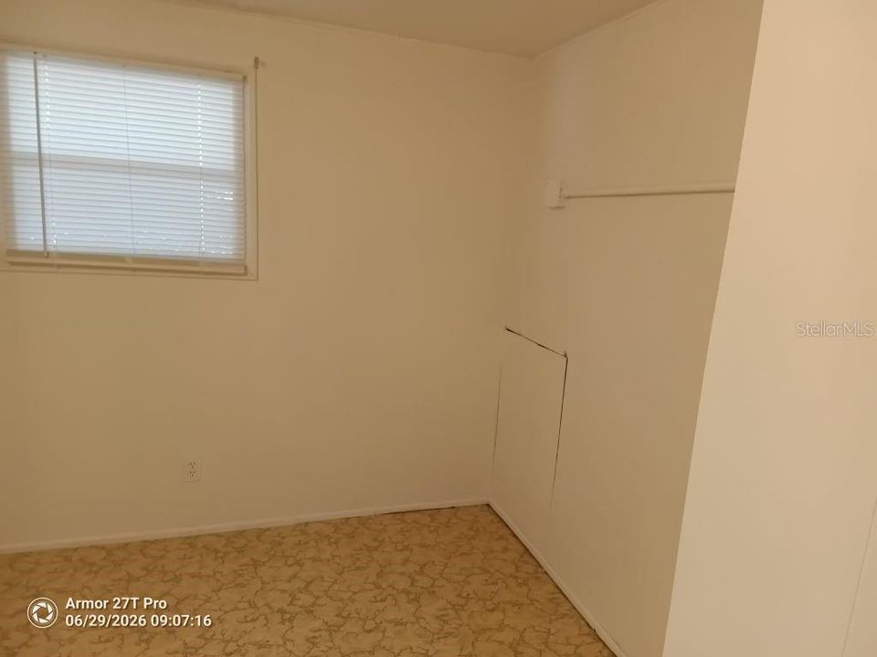 For Sale: $90,000 (2 beds, 1 baths, 672 Square Feet)