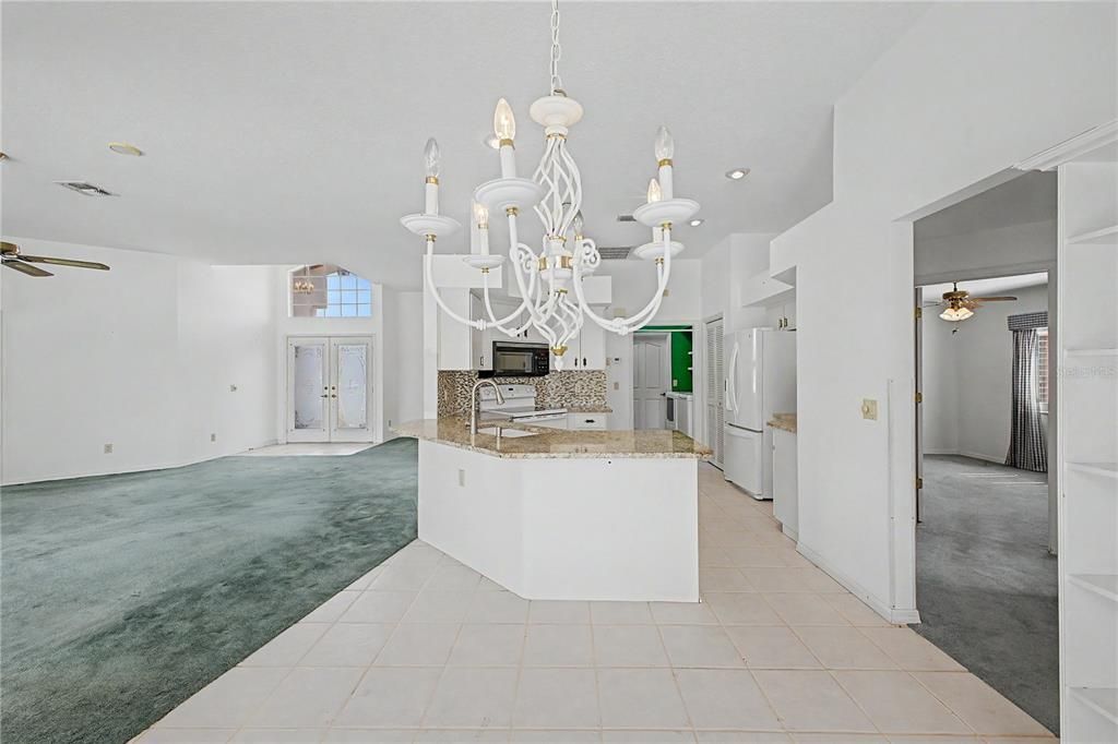 En Venta: $335,000 (3 camas, 2 baños, 1825 Pies cuadrados)
