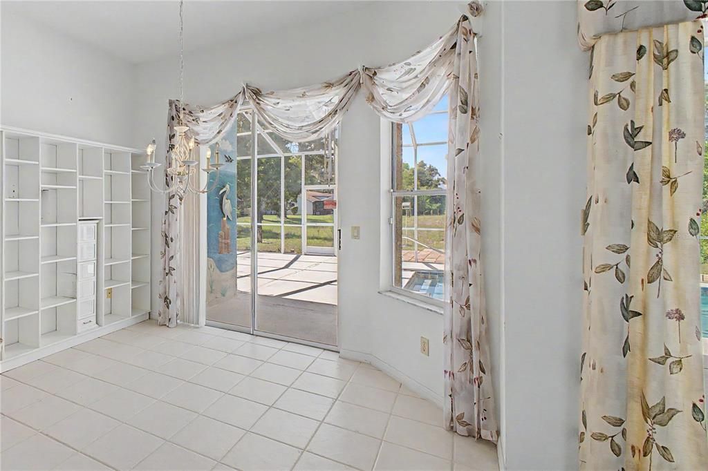 En Venta: $335,000 (3 camas, 2 baños, 1825 Pies cuadrados)