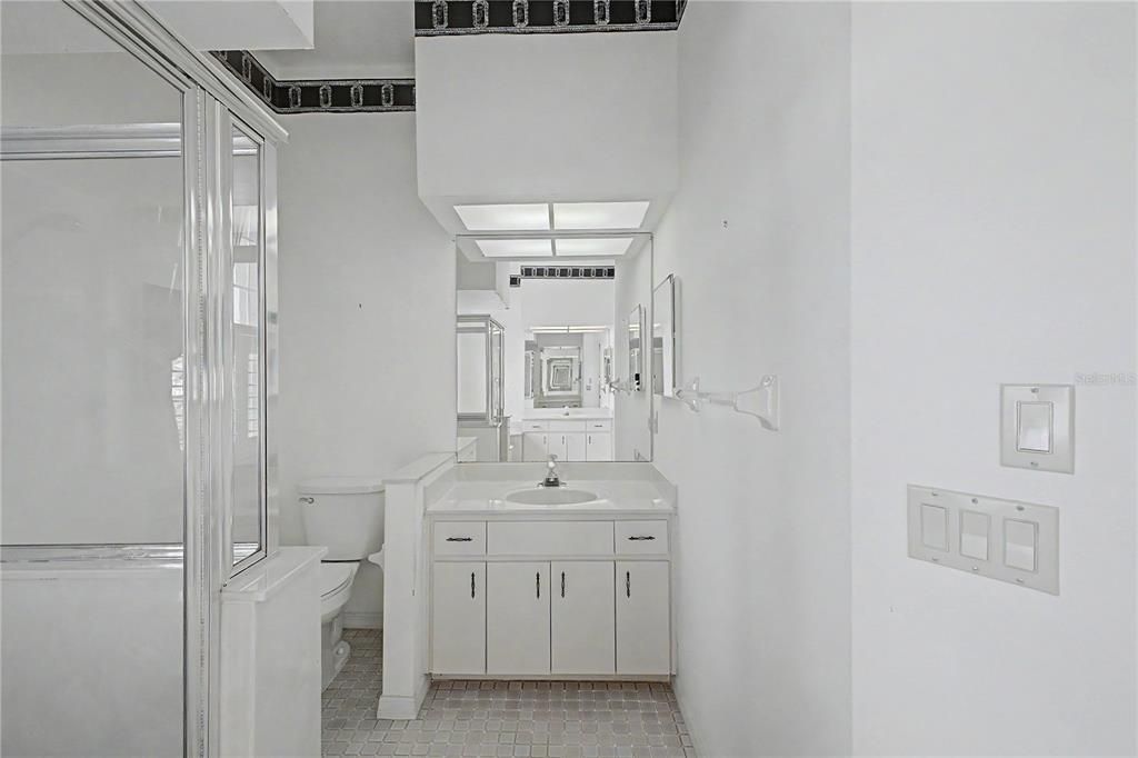 En Venta: $335,000 (3 camas, 2 baños, 1825 Pies cuadrados)