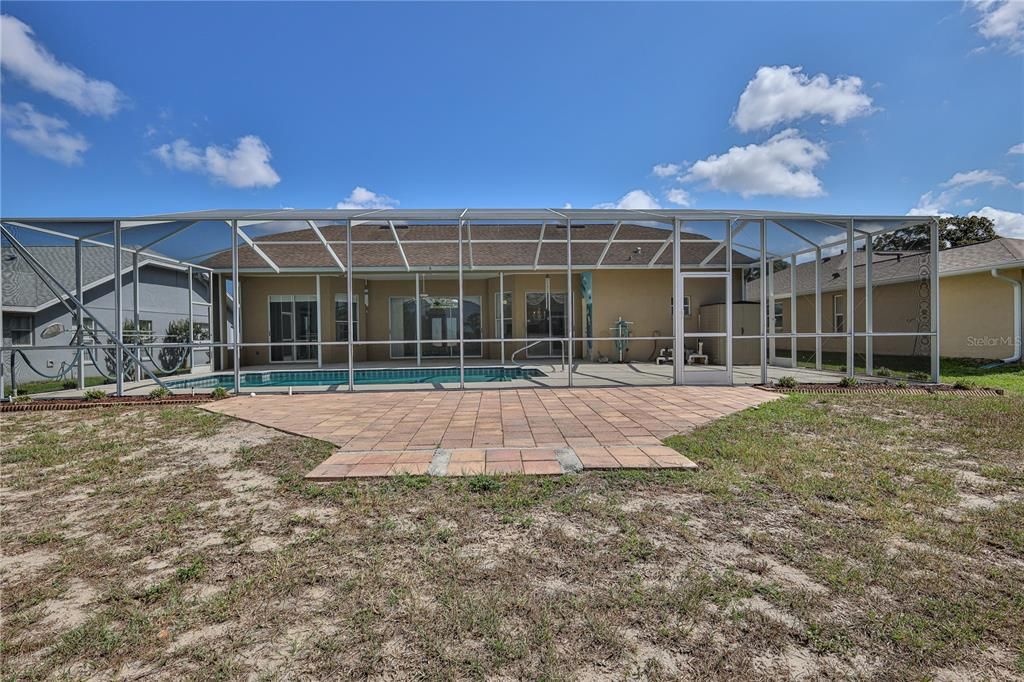 En Venta: $335,000 (3 camas, 2 baños, 1825 Pies cuadrados)