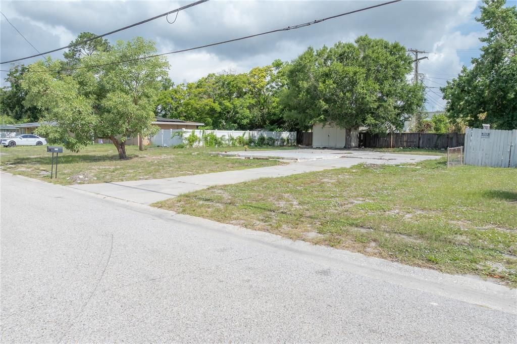 En Venta: $70,000 (0.19 acres)