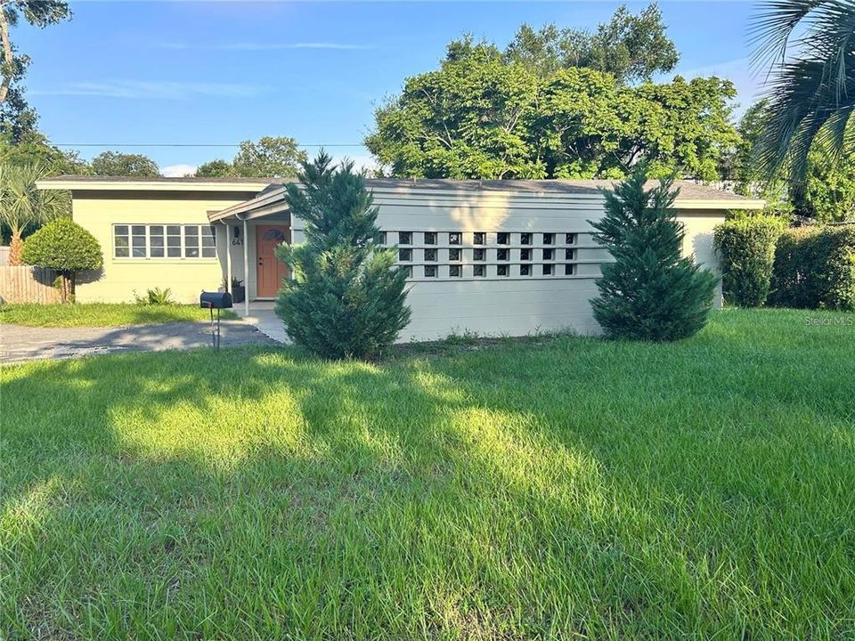 For Rent: $2,250 (3 beds, 2 baths, 1450 Square Feet)