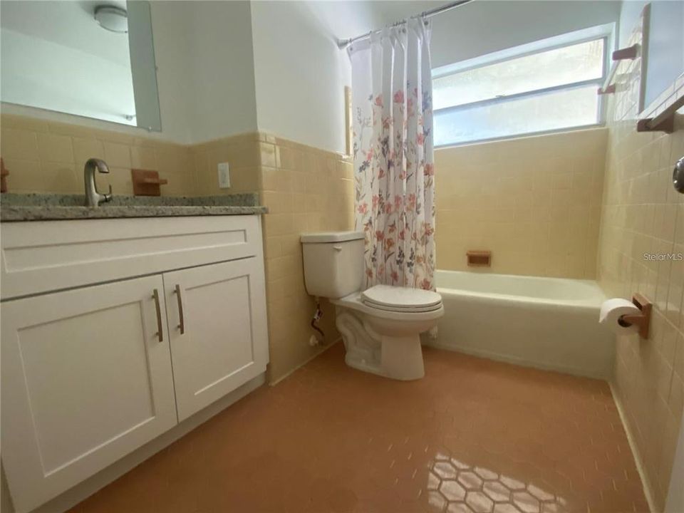 For Rent: $2,250 (3 beds, 2 baths, 1450 Square Feet)