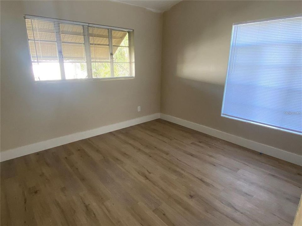 For Rent: $2,250 (3 beds, 2 baths, 1450 Square Feet)