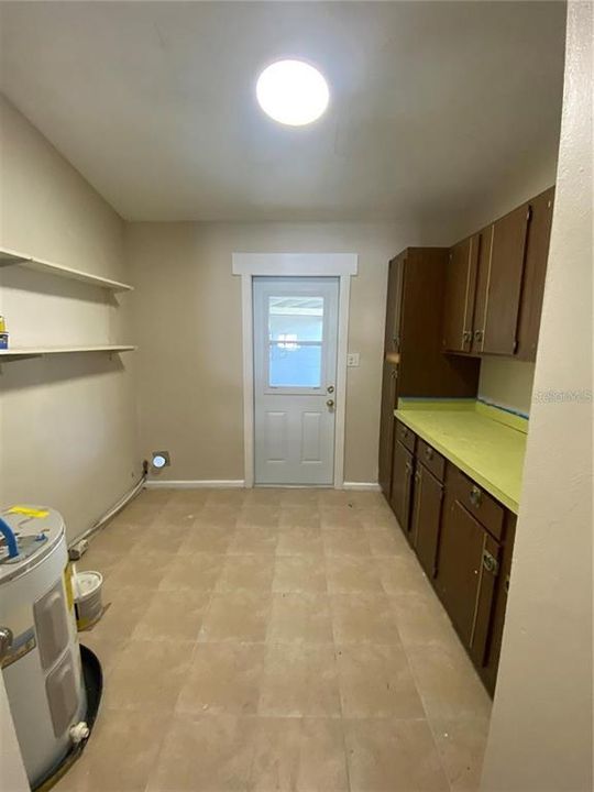 For Rent: $2,250 (3 beds, 2 baths, 1450 Square Feet)