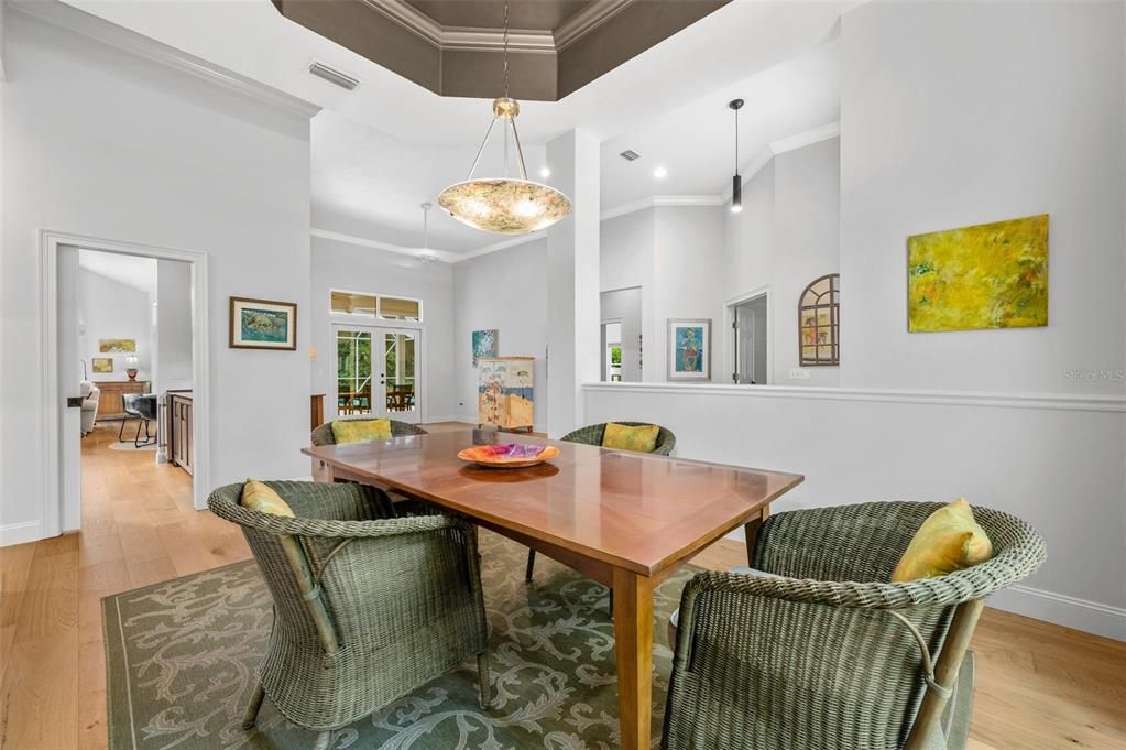En Venta: $835,000 (4 camas, 3 baños, 2990 Pies cuadrados)