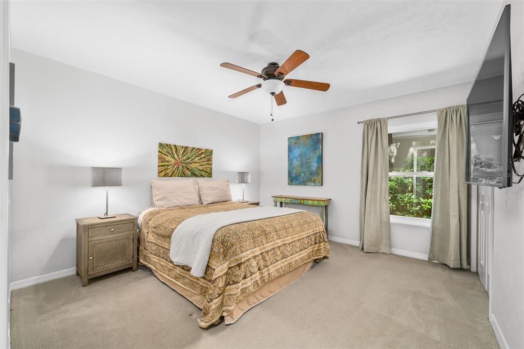 En Venta: $835,000 (4 camas, 3 baños, 2990 Pies cuadrados)