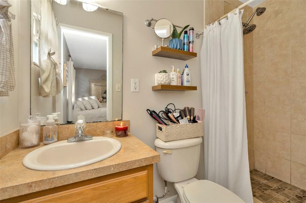 На продажу: $399,990 (3 спален, 2 ванн, 1368 Квадратных фут)